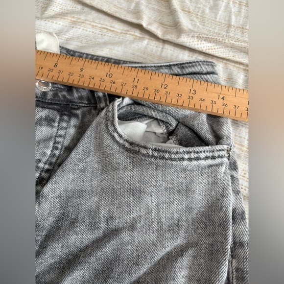 H&M straight fit grey wash button fly denim jeans size 6 28” waist - Picture 4 of 13